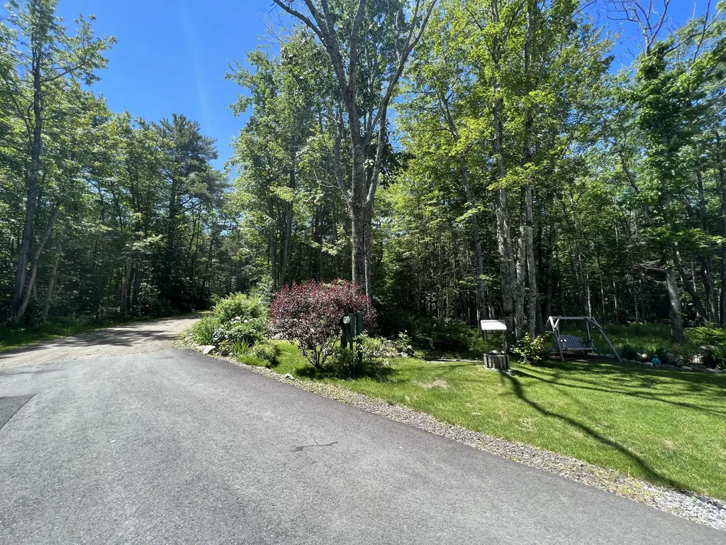 35 Old Nutt Farm Road Rockport ME 04856