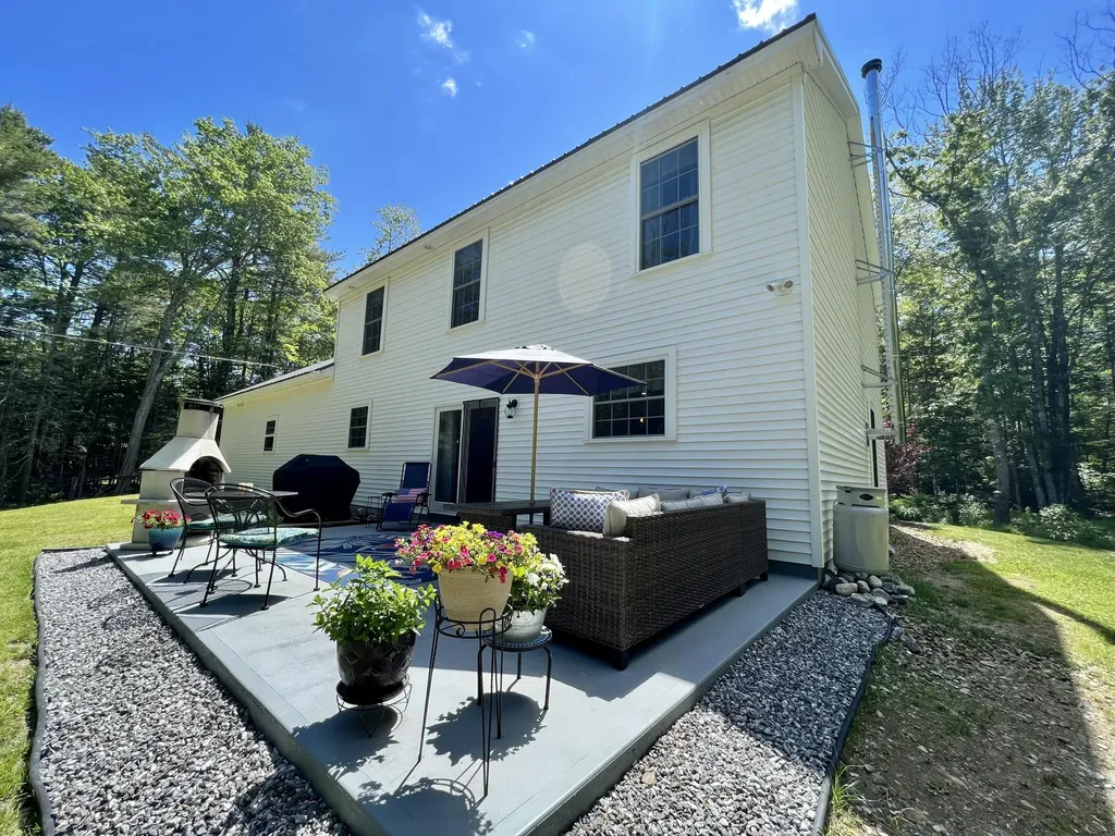 35 Old Nutt Farm Road Rockport ME 04856