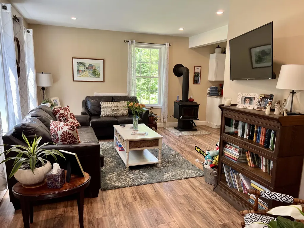 35 Old Nutt Farm Road Rockport ME 04856