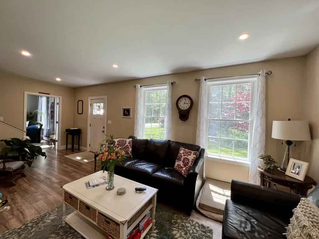 35 Old Nutt Farm Road Rockport ME 04856