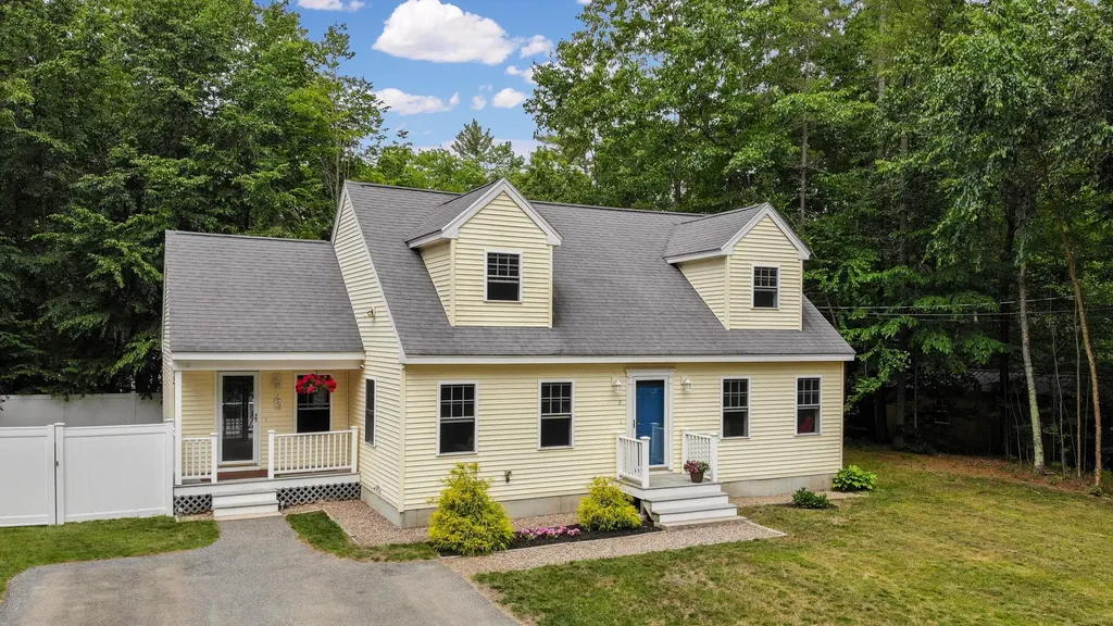9 Oak Hill Road Sanford ME 04073