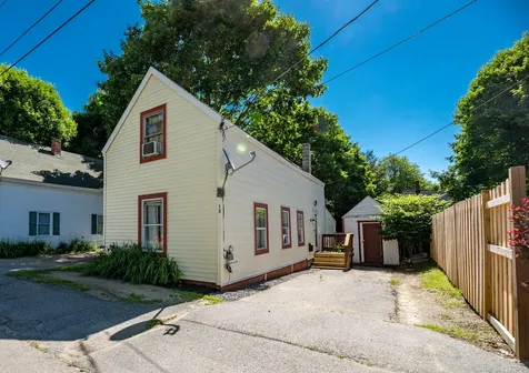 13 Clinton Street Gardiner ME 04345