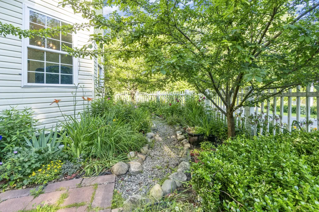 456 School Street Sanford ME 04073