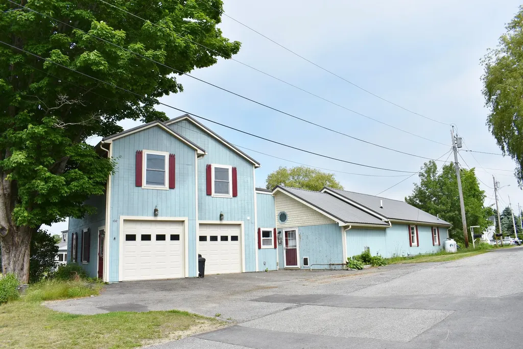102 E Main Street Searsport ME 04974