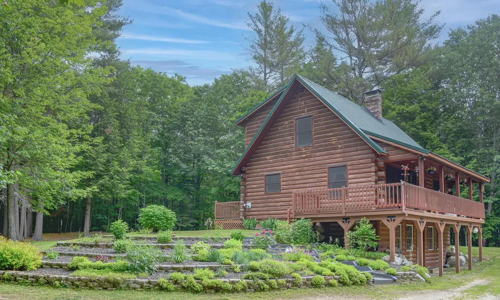 293 Berry Road Denmark ME 04022