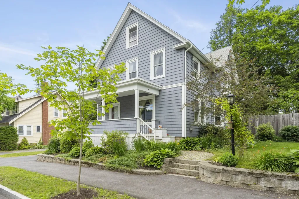 21 Jossyln Street Auburn ME 04210