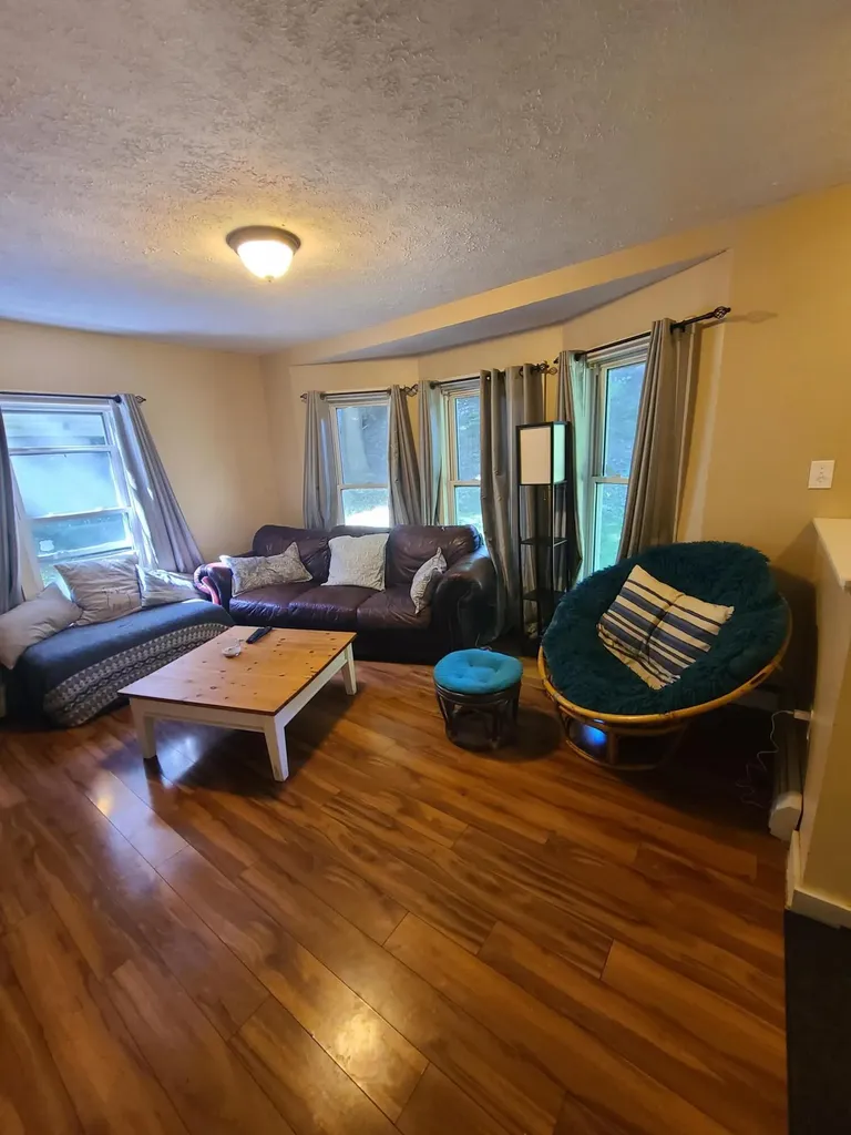 36 Newbury Street Auburn ME 04210