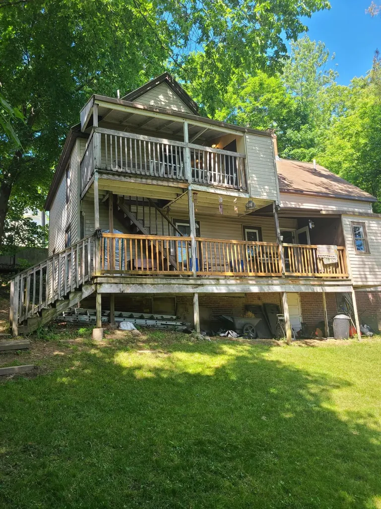 36 Newbury Street Auburn ME 04210