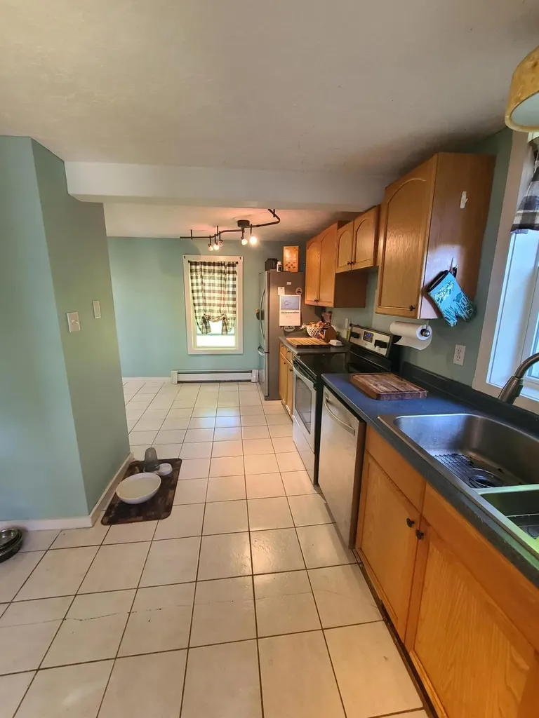 36 Newbury Street Auburn ME 04210