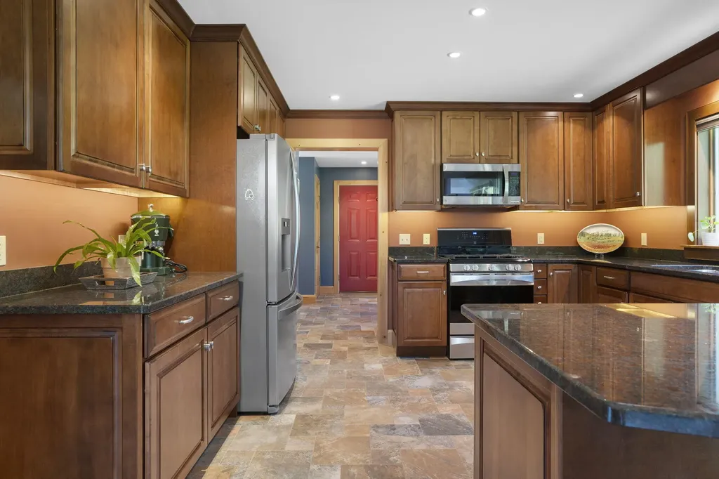 30 Kelsey Drive South Bristol ME 04573