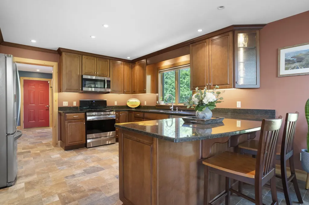30 Kelsey Drive South Bristol ME 04573