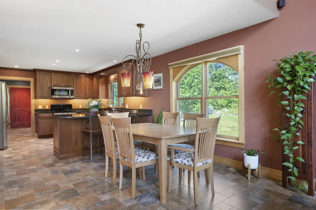 30 Kelsey Drive South Bristol ME 04573
