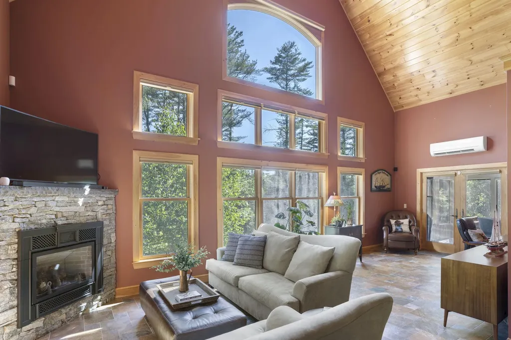 30 Kelsey Drive South Bristol ME 04573