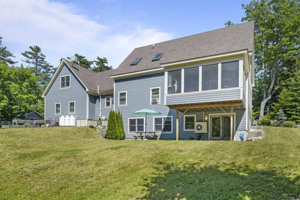 30 Kelsey Drive South Bristol ME 04573