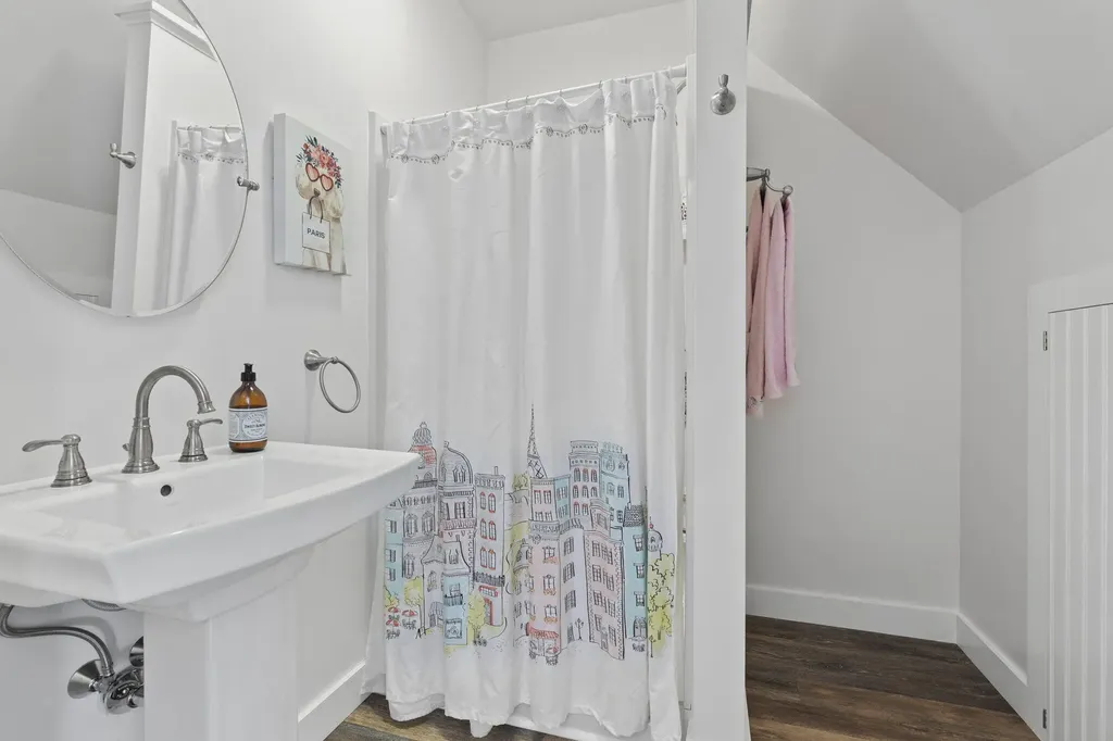 30 Kelsey Drive South Bristol ME 04573
