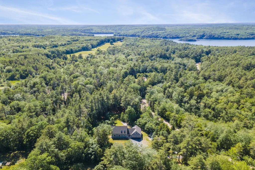 30 Kelsey Drive South Bristol ME 04573