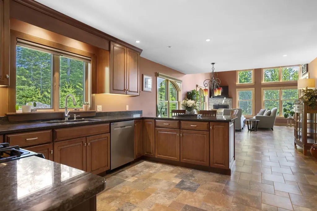 30 Kelsey Drive South Bristol ME 04573
