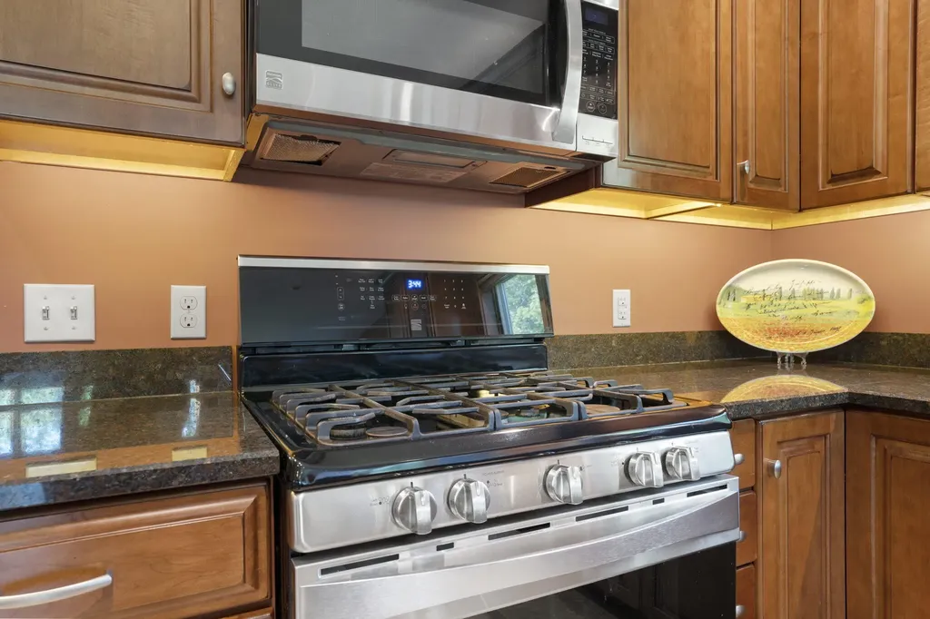 30 Kelsey Drive South Bristol ME 04573