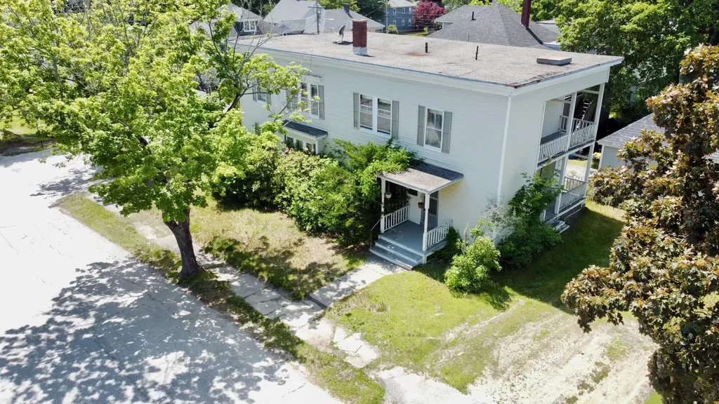 90 Hackett Street Lewiston ME 04240