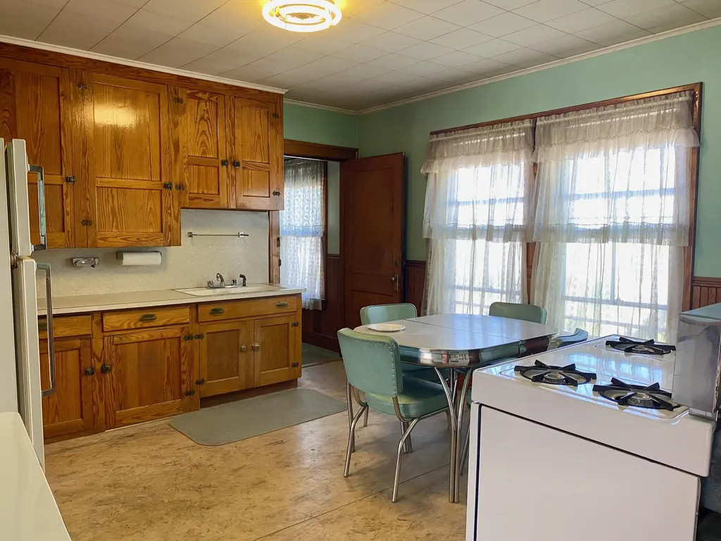 90 Hackett Street Lewiston ME 04240