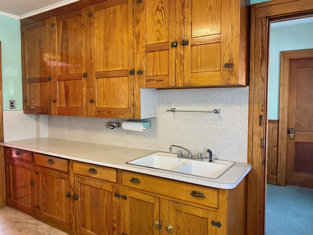 90 Hackett Street Lewiston ME 04240