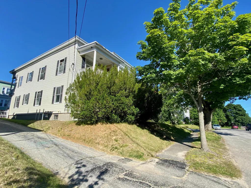 90 Hackett Street Lewiston ME 04240