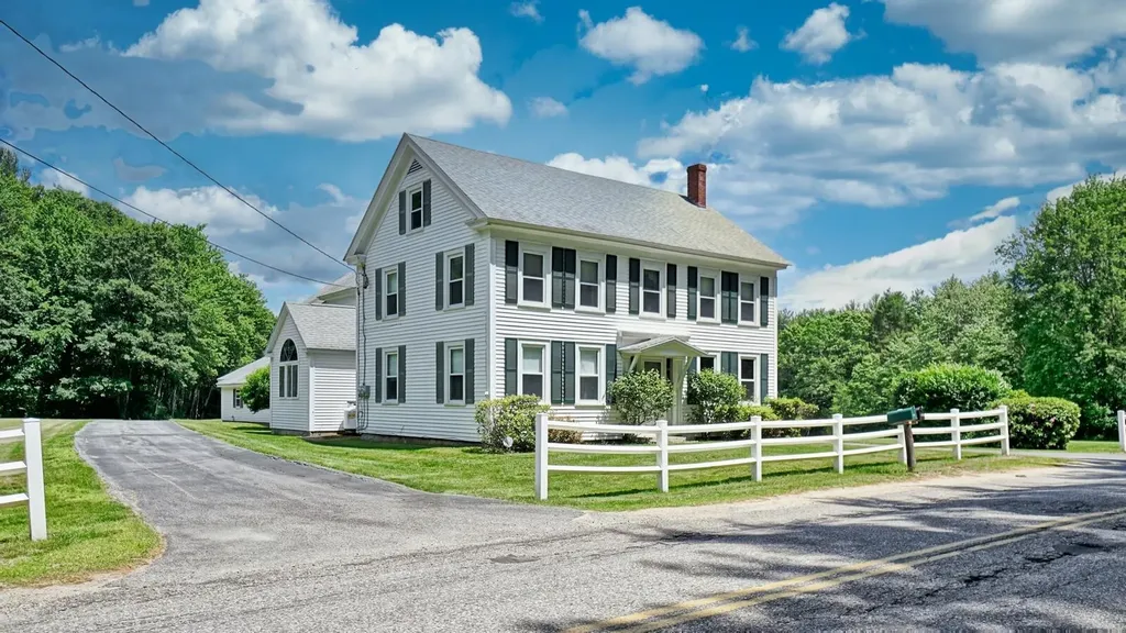 129 Webster Road Buxton ME 04093