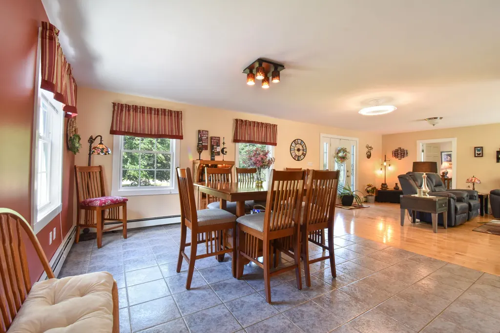 31 Goodenow Lane Bowdoin ME 04287