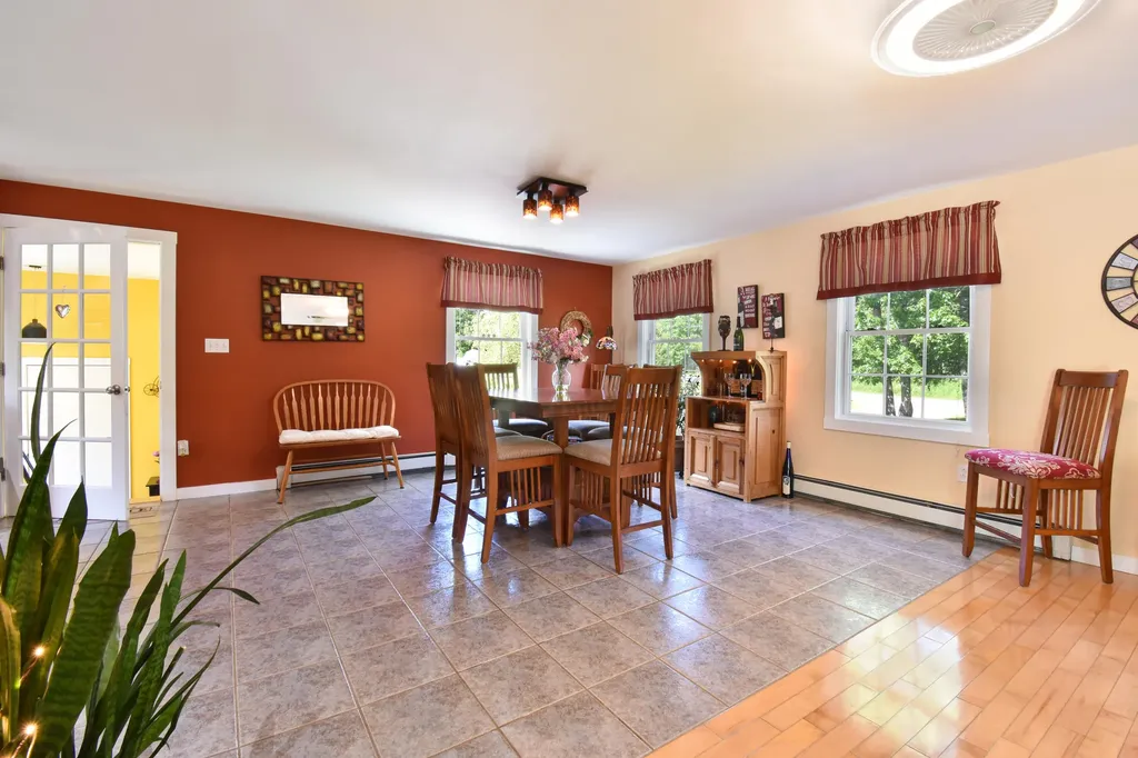 31 Goodenow Lane Bowdoin ME 04287