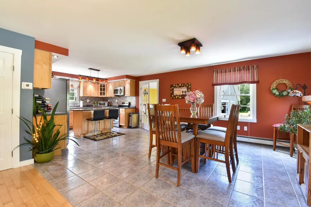 31 Goodenow Lane Bowdoin ME 04287