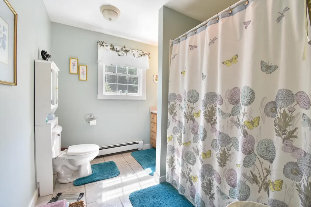 31 Goodenow Lane Bowdoin ME 04287