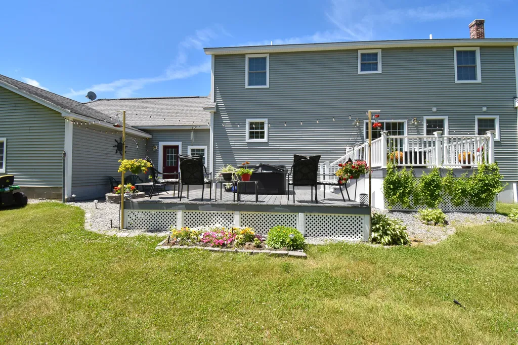 31 Goodenow Lane Bowdoin ME 04287