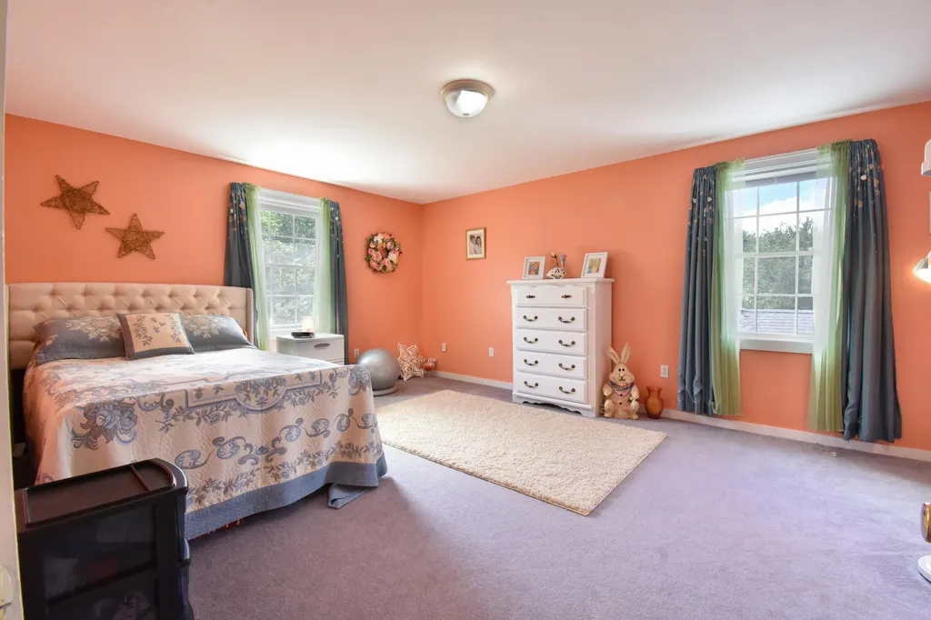31 Goodenow Lane Bowdoin ME 04287