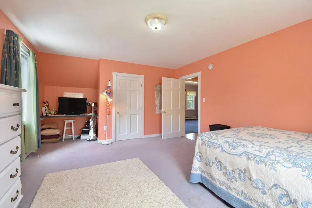 31 Goodenow Lane Bowdoin ME 04287