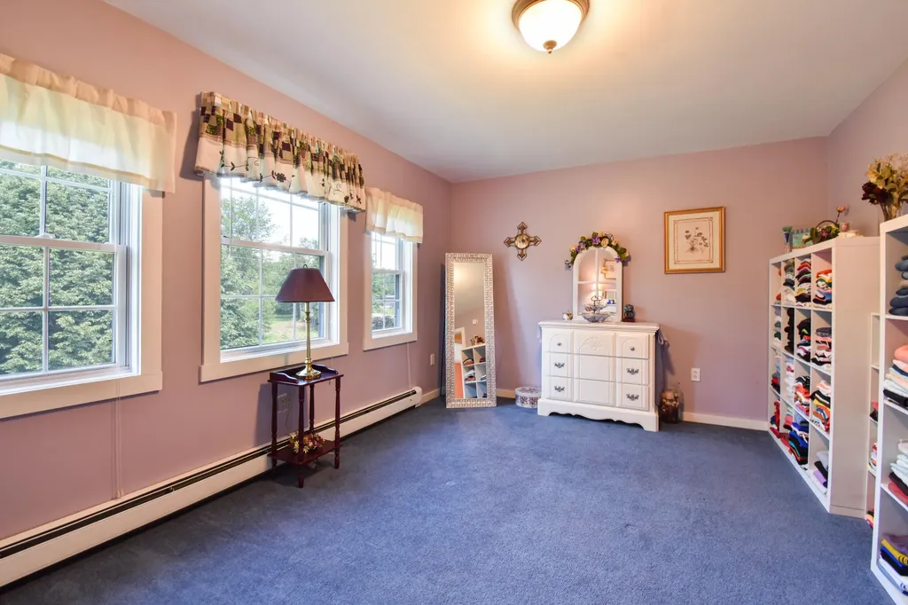 31 Goodenow Lane Bowdoin ME 04287