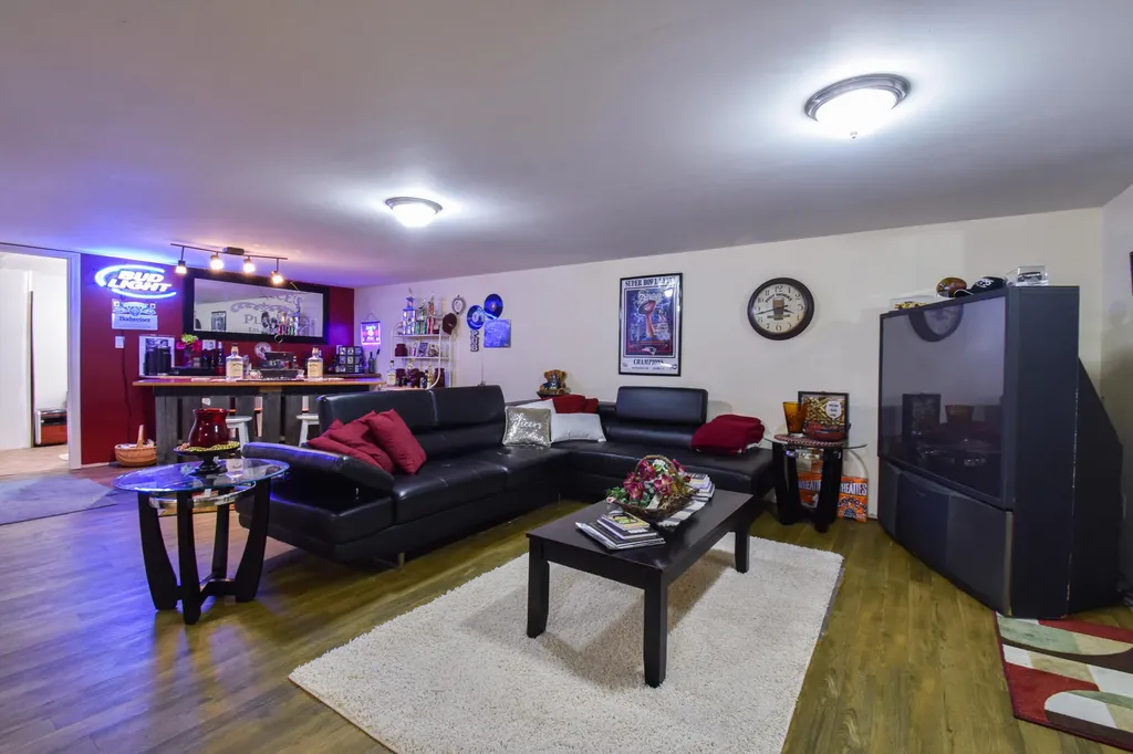 31 Goodenow Lane Bowdoin ME 04287