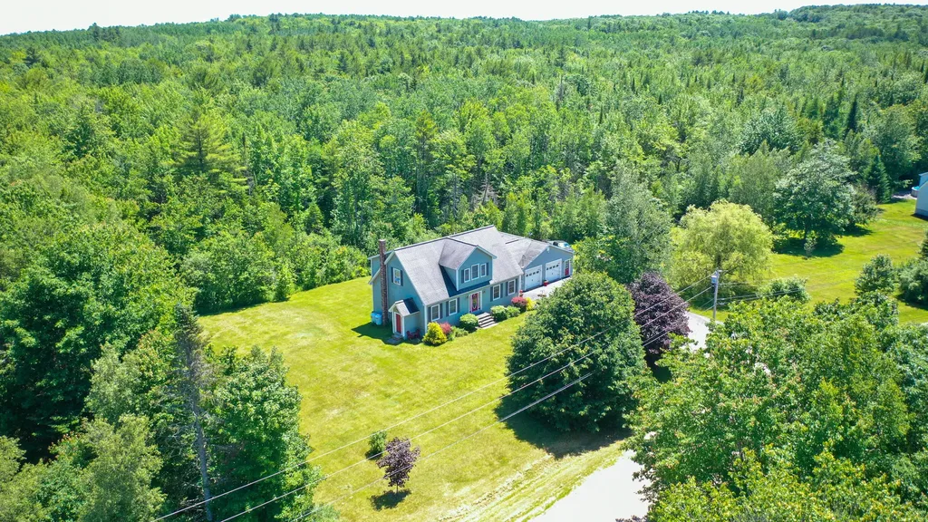 31 Goodenow Lane Bowdoin ME 04287