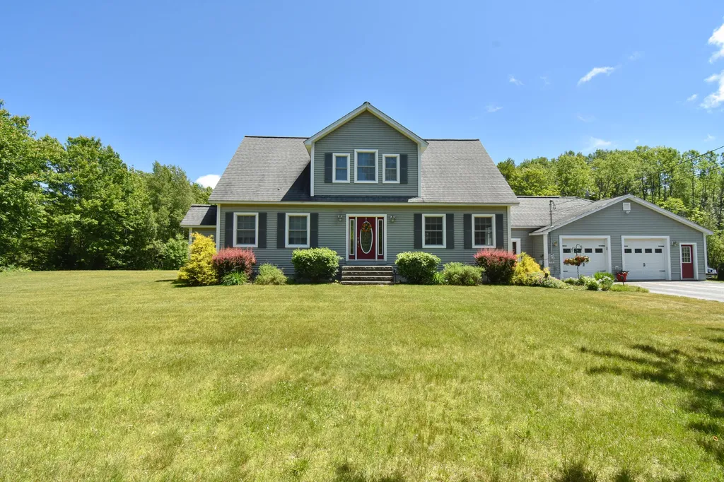 31 Goodenow Lane Bowdoin ME 04287