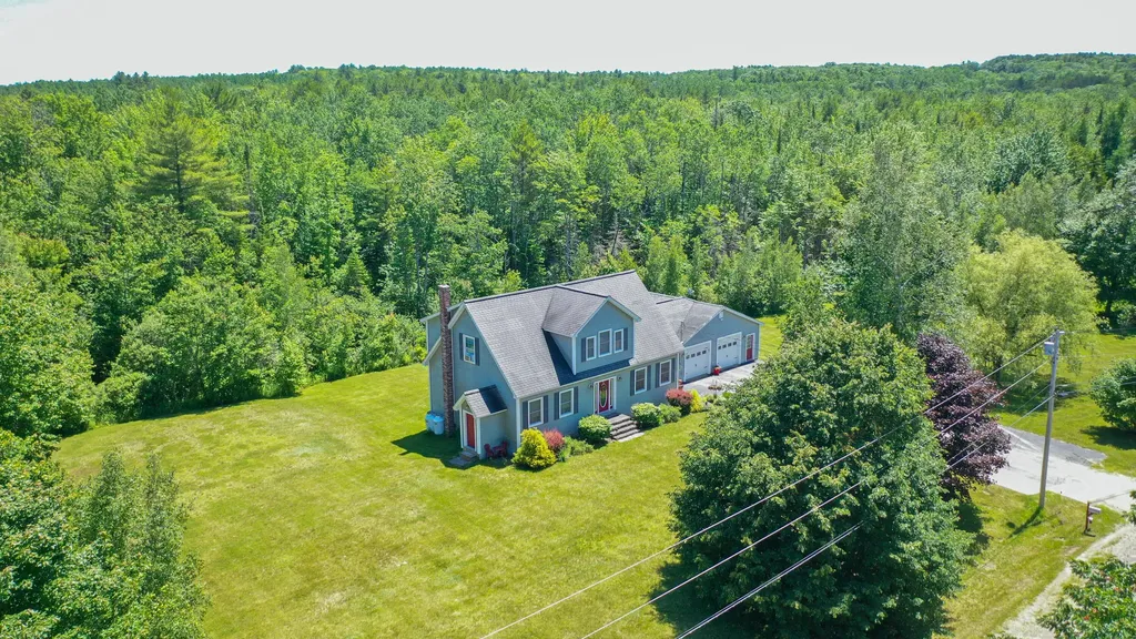 31 Goodenow Lane Bowdoin ME 04287