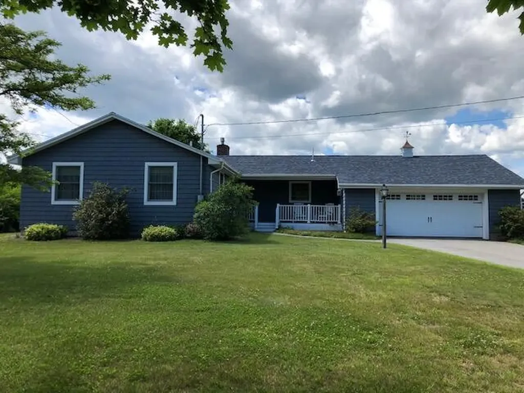 18 Fairview Drive Sanford ME 04073