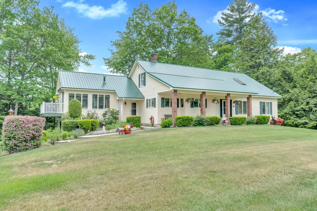 44 Easter Avenue Windham ME 04062