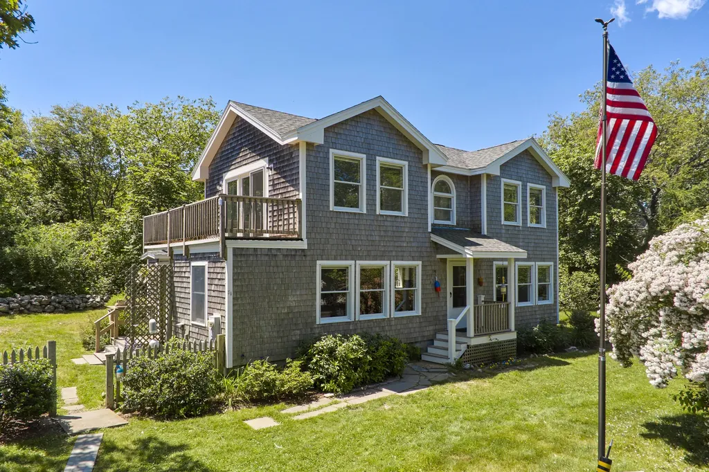 81 Goodwin Road Kittery ME 03905