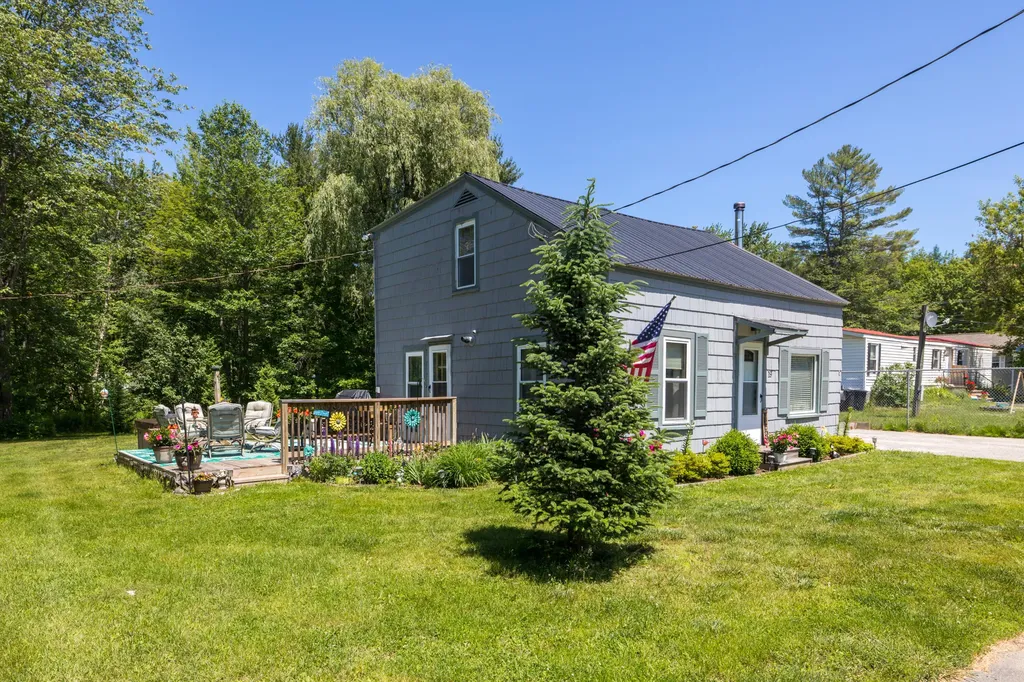 19 Lufkin Street Auburn ME 04210
