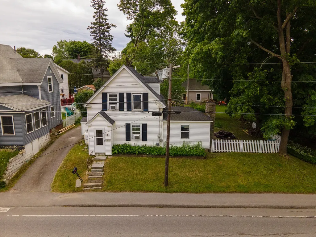 375 Broadway Rockland ME 04841