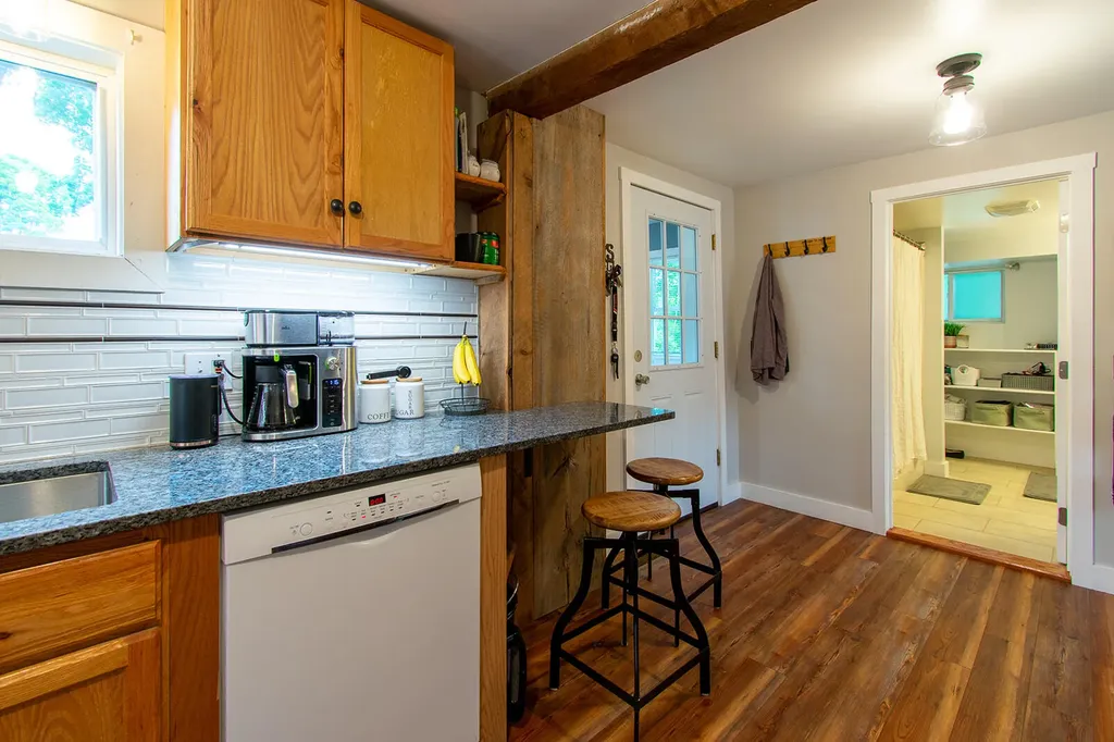 375 Broadway Rockland ME 04841