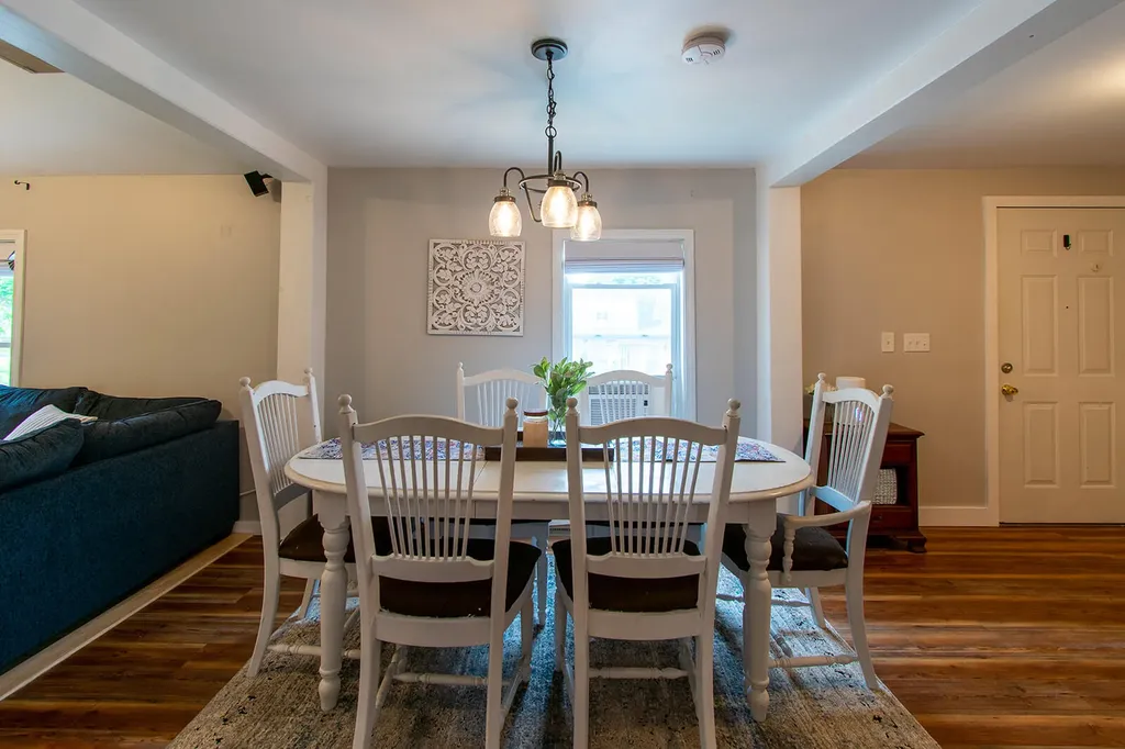 375 Broadway Rockland ME 04841