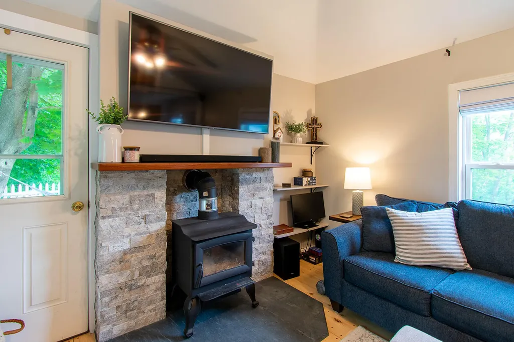 375 Broadway Rockland ME 04841