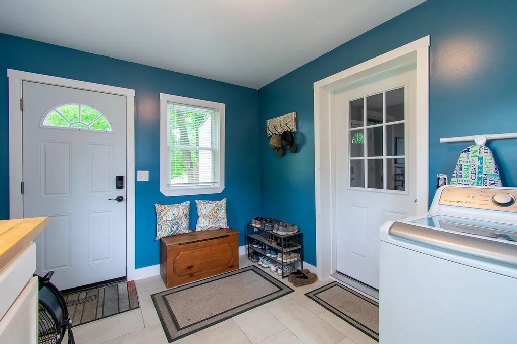 375 Broadway Rockland ME 04841