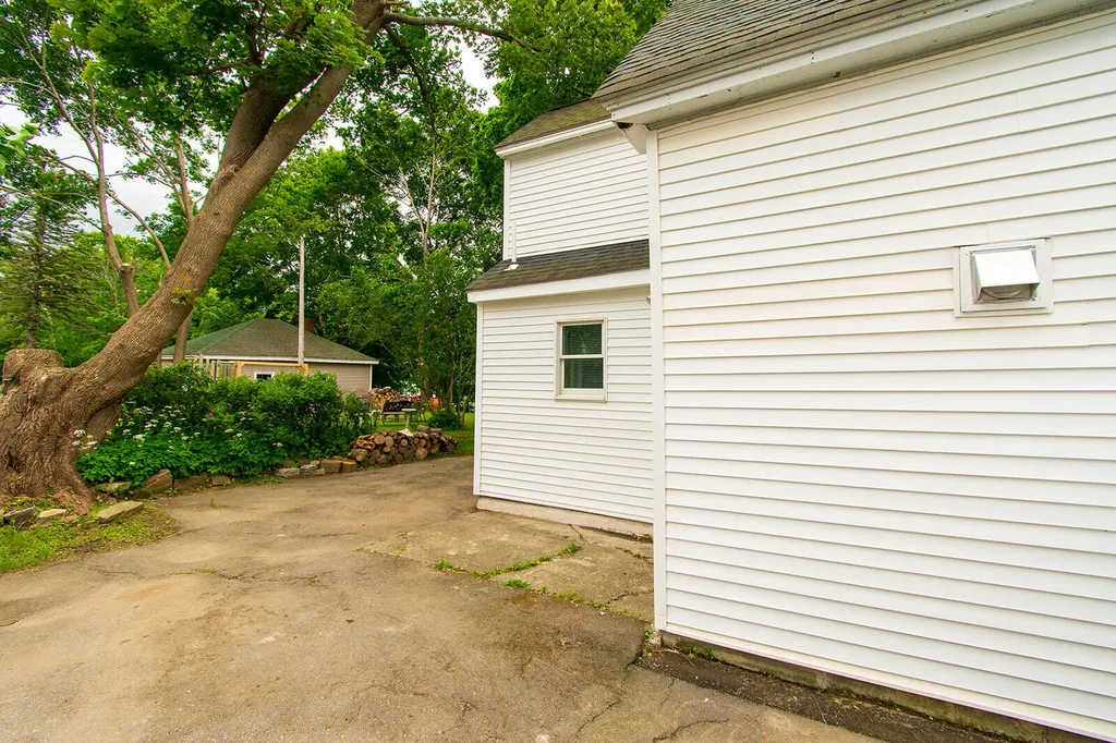 375 Broadway Rockland ME 04841