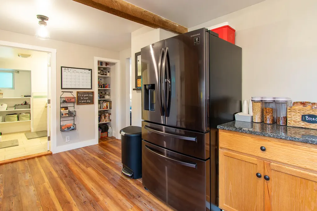 375 Broadway Rockland ME 04841